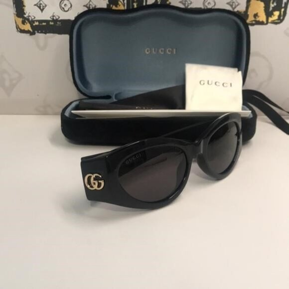 New Authentic Gucci GG1401S 001 Black Cat-Eye Sunglasses Grey Lenses - Picture 3 of 12